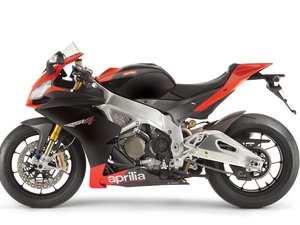 摩托车 aprilia