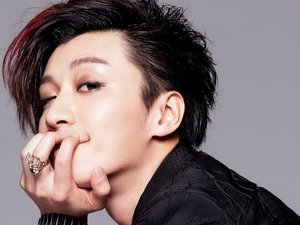 安卓男明星 乔任梁手机壁纸
