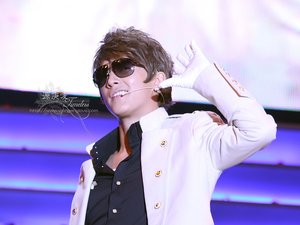 安卓男明星 韩庚 组合 SuperJunior手机壁纸