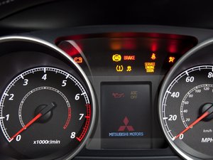 安卓三菱 Mitsubishi Outlander GT 汽车手机壁纸