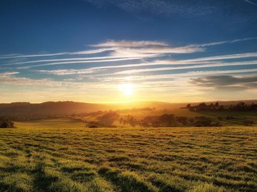 风景 落日余晖 夕阳 晚霞 黄昏 落日 草原 天际