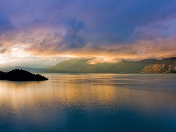 湖面 湖水 风景 风光 美景 旅游 自然