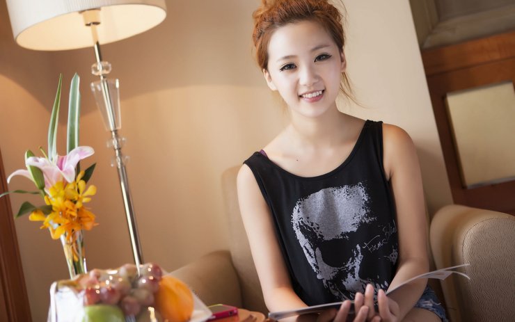 安卓手机美女 靓女 模特 漂亮 性感 可爱 倾心 靓丽高清壁纸