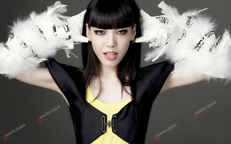 安卓手机女明星 吴莫愁 美女高清壁纸