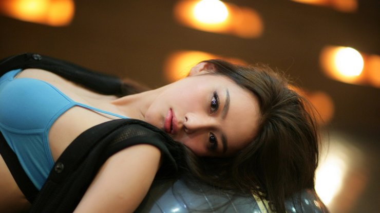 安卓手机张馨予 宽屏 美女 明星 模特高清壁纸