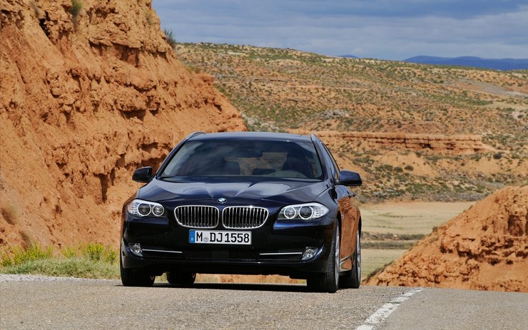 安卓手机BMW 宝马 汽车 宽屏 旅行车高清壁纸